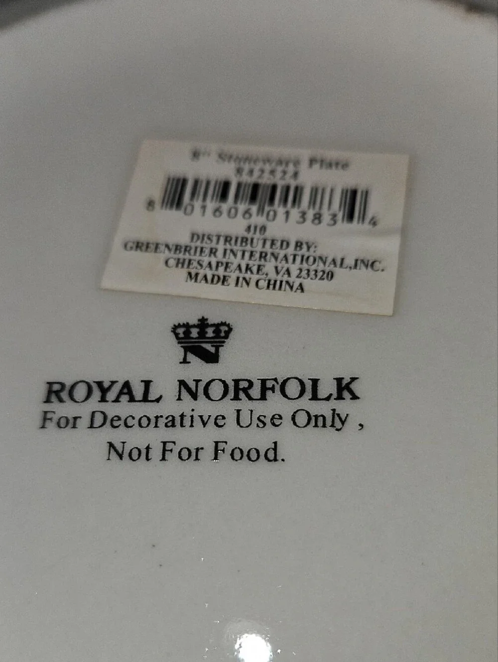 Royal Norfolk White Decorative Plate - Backstamp Display